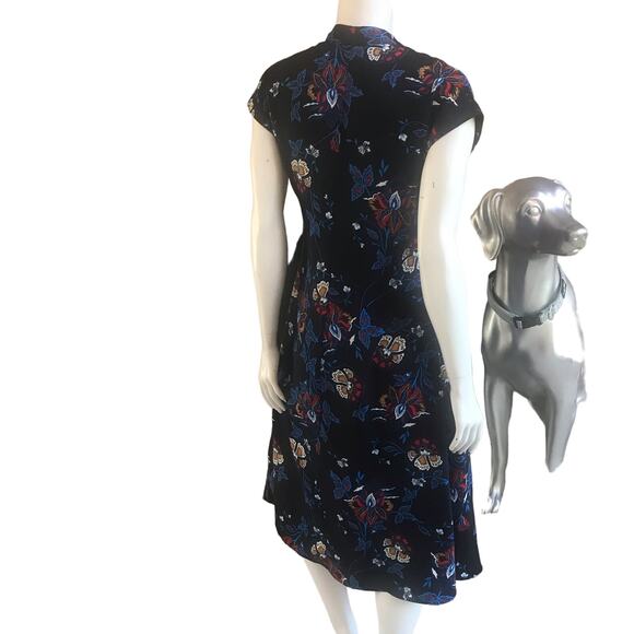 H&M Floral Blue Black V-Neck Button Down Midi Dress Women's Size 4 - Picture 3 of 10
